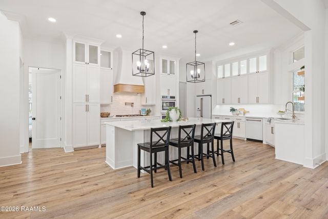 200 Timber Mill Street, Lafayette, LA 70508