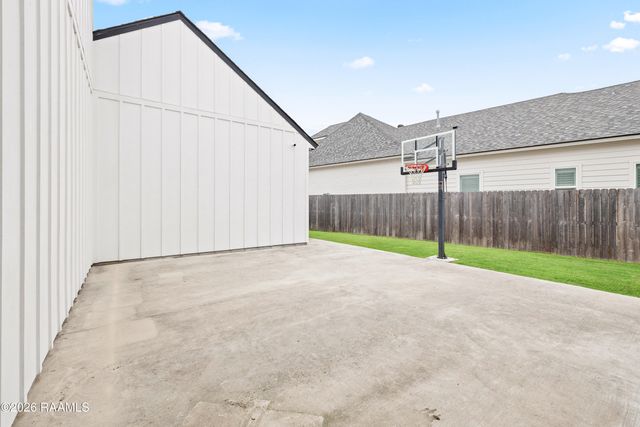 200 Timber Mill Street, Lafayette, LA 70508