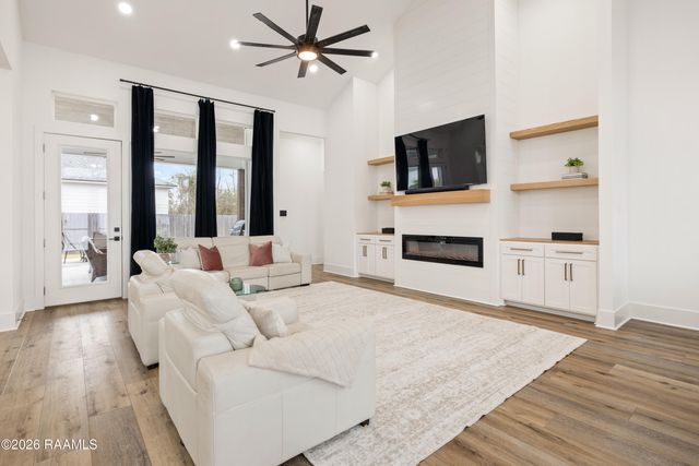 200 Timber Mill Street, Lafayette, LA 70508