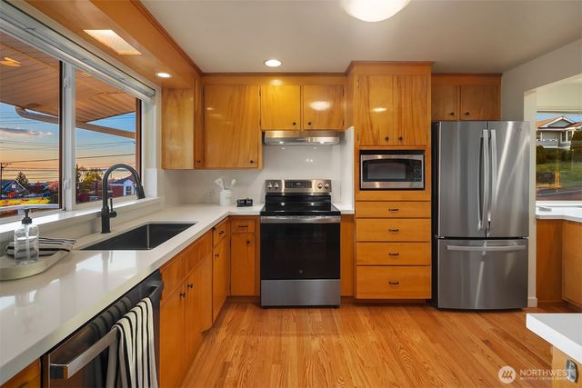 814 Dayton Street, Edmonds, WA 98020