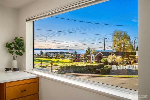 814 Dayton Street, Edmonds, WA 98020