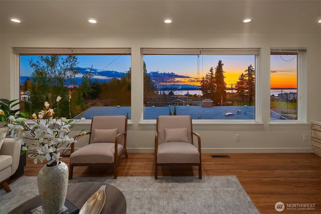 814 Dayton Street, Edmonds, WA 98020