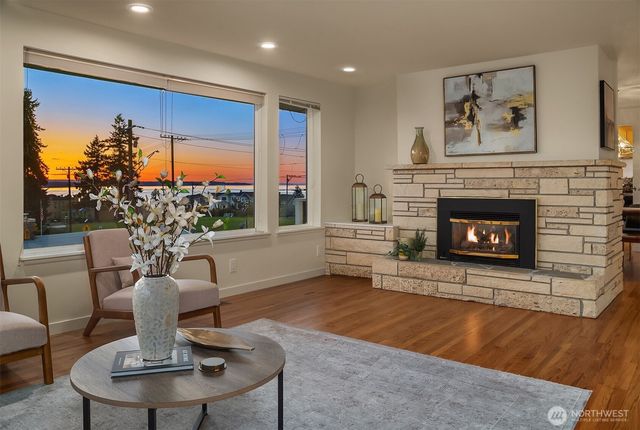 814 Dayton Street, Edmonds, WA 98020