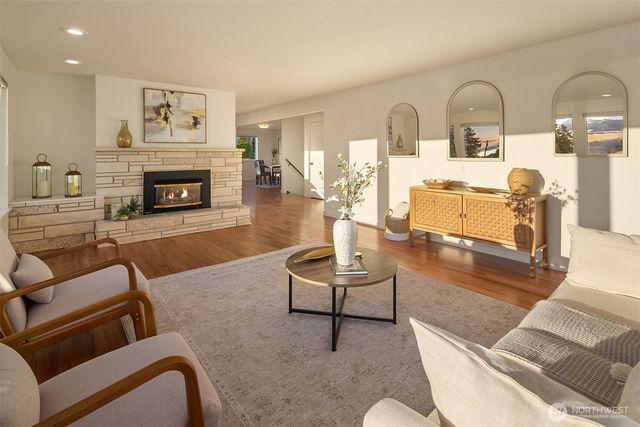 814 Dayton Street, Edmonds, WA 98020