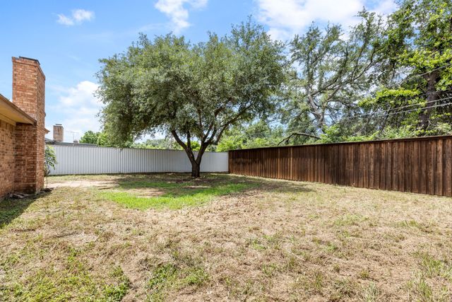 4009 Pueblo Trail, Lake Worth, TX 76135