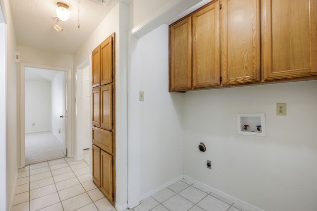 4009 Pueblo Trail, Lake Worth, TX 76135