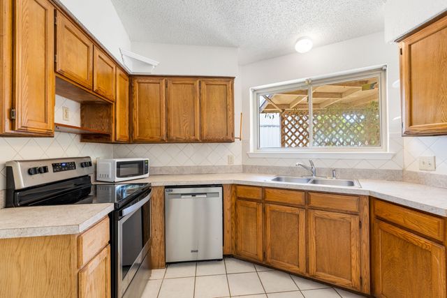 4009 Pueblo Trail, Lake Worth, TX 76135