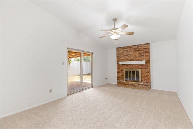 4009 Pueblo Trail, Lake Worth, TX 76135
