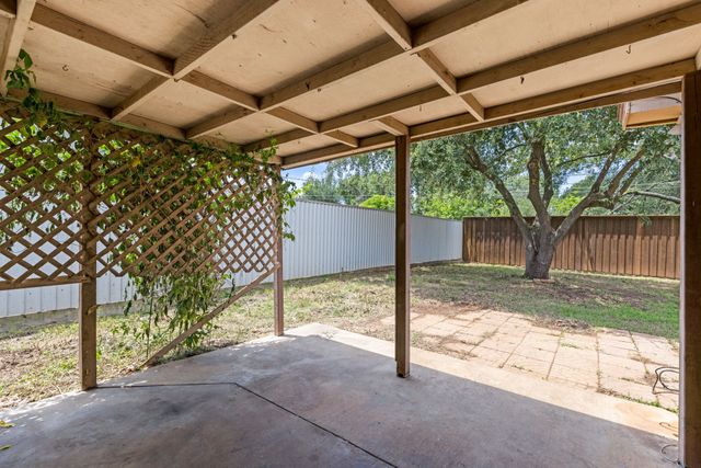 4009 Pueblo Trail, Lake Worth, TX 76135