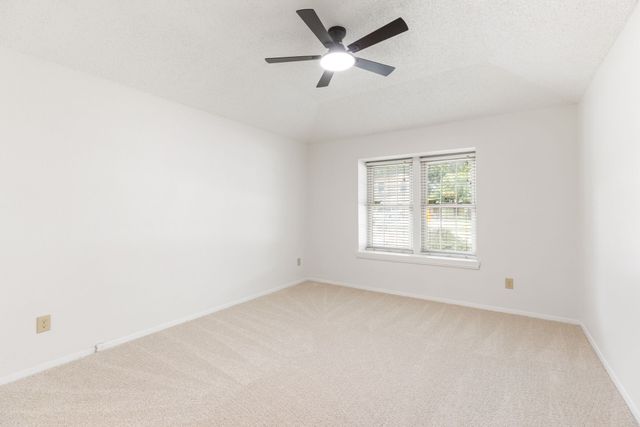 4009 Pueblo Trail, Lake Worth, TX 76135