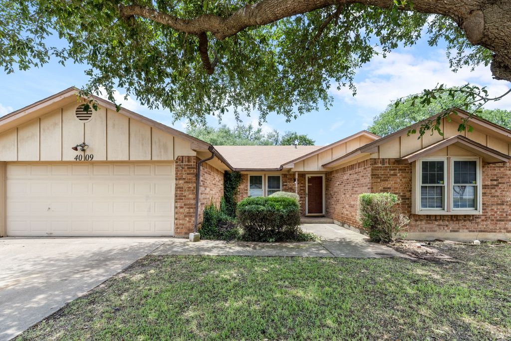 4009 Pueblo Trail, Lake Worth, TX 76135