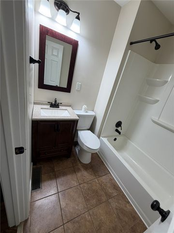 12 Harshman Street, Brookville, OH 45309