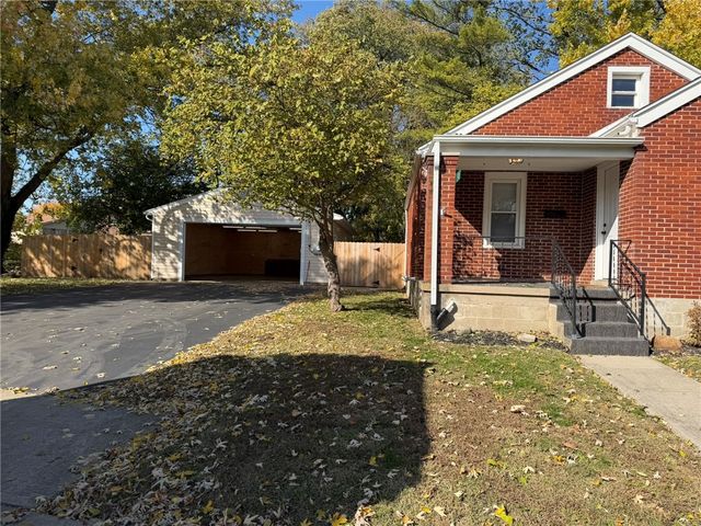 12 Harshman Street, Brookville, OH 45309
