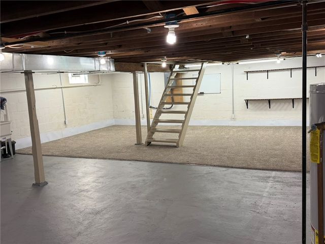 12 Harshman Street, Brookville, OH 45309