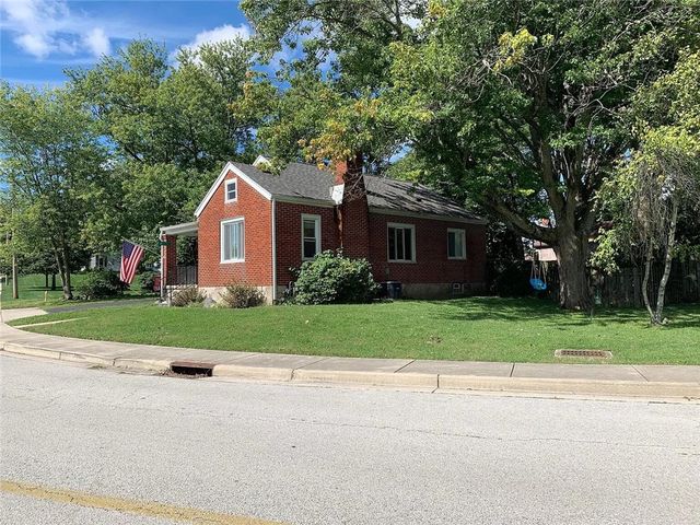12 Harshman Street, Brookville, OH 45309