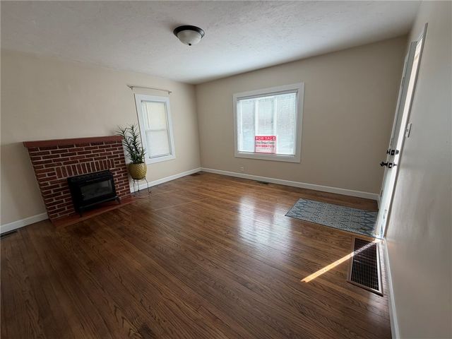 12 Harshman Street, Brookville, OH 45309