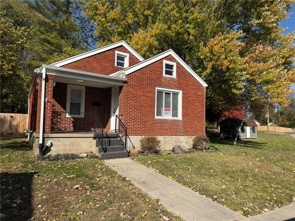 12 Harshman Street, Brookville, OH 45309
