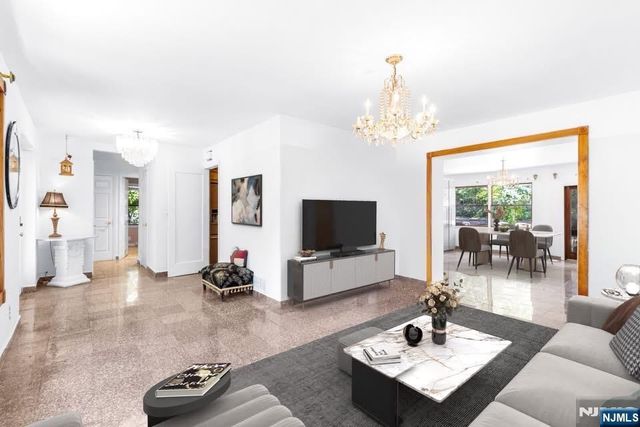 766 7th Avenue, River Edge, NJ 07661