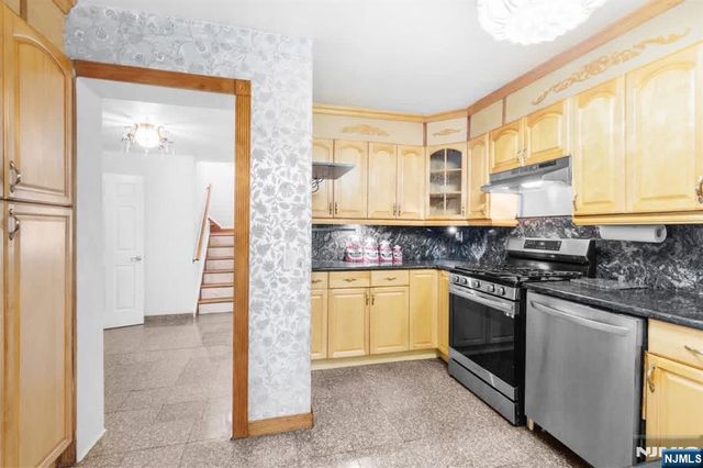 766 7th Avenue, River Edge, NJ 07661