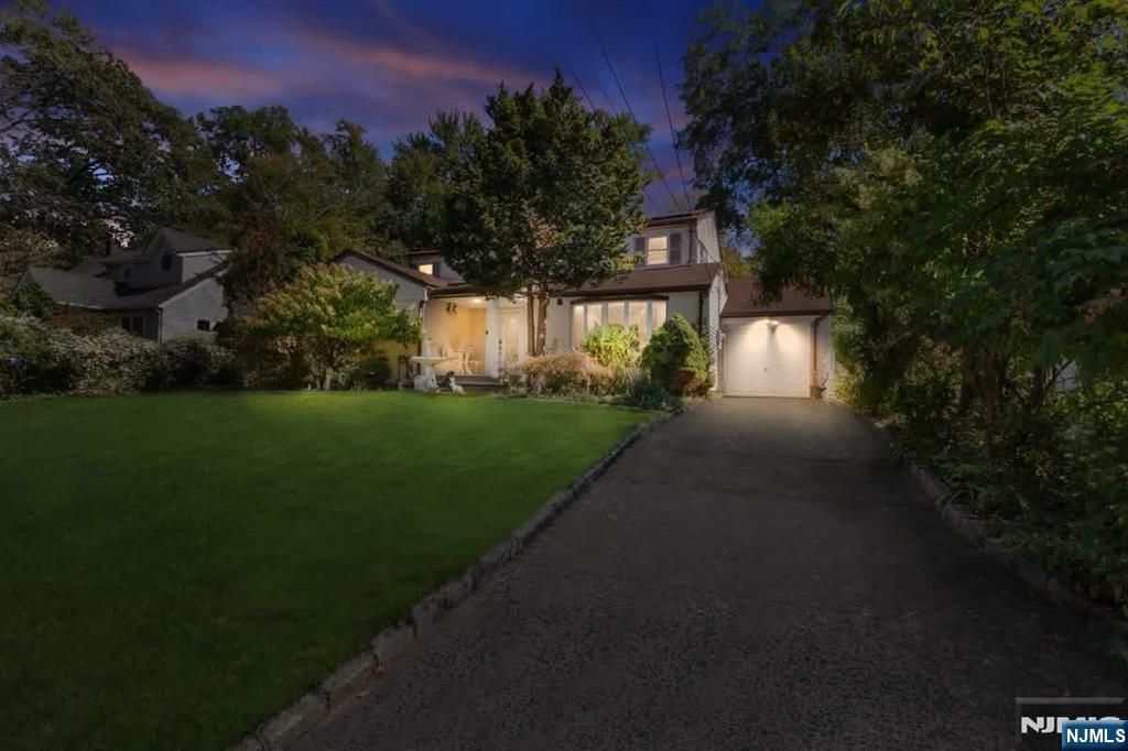 766 7th Avenue, River Edge, NJ 07661