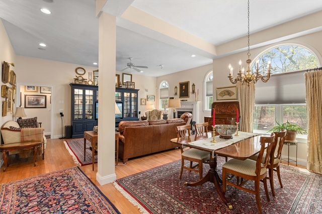 64 Early Red Cir, Plymouth, MA 02360