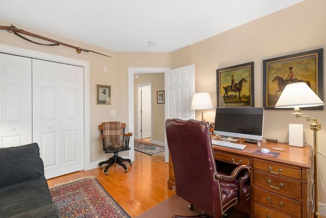 64 Early Red Cir, Plymouth, MA 02360