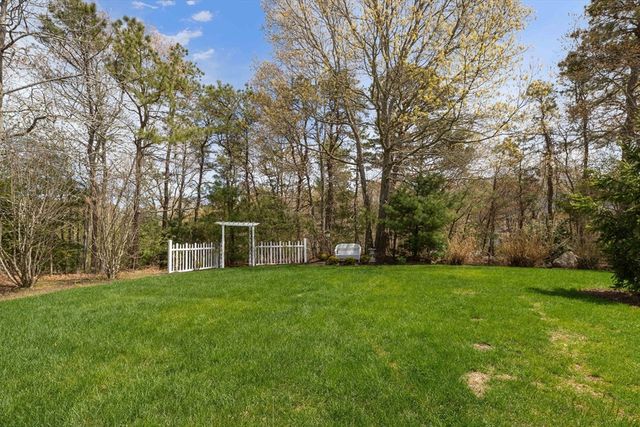 64 Early Red Cir, Plymouth, MA 02360