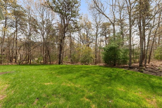 64 Early Red Cir, Plymouth, MA 02360