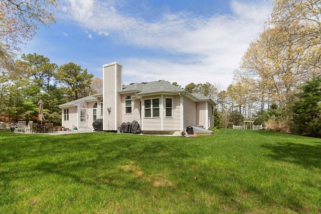 64 Early Red Cir, Plymouth, MA 02360