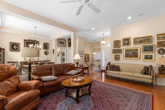 64 Early Red Cir, Plymouth, MA 02360