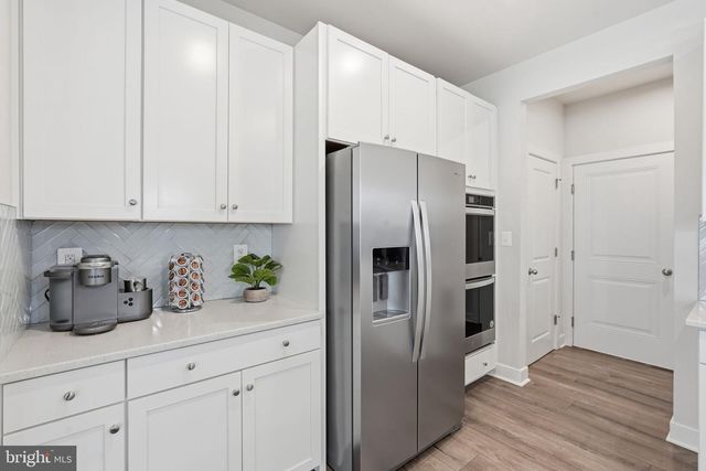 1555 MEADOWLARK GLEN RD, Dumfries, VA 22026