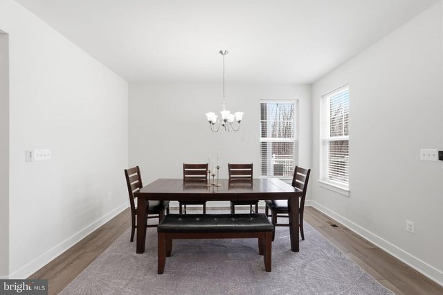 1555 MEADOWLARK GLEN RD, Dumfries, VA 22026