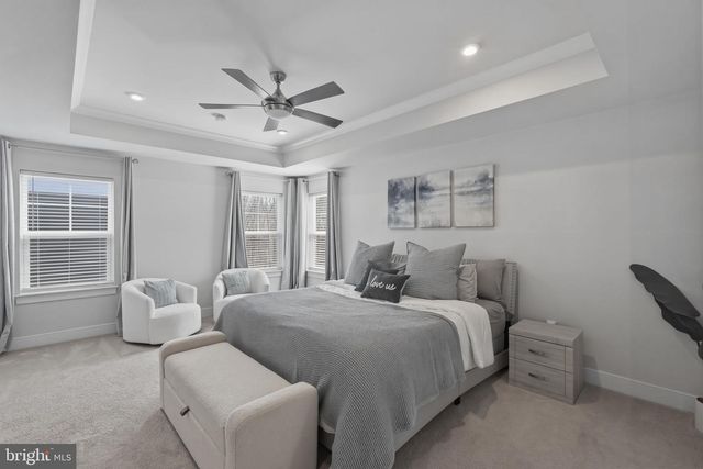 1555 MEADOWLARK GLEN RD, Dumfries, VA 22026