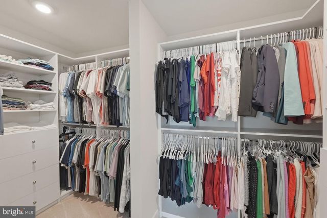 1555 MEADOWLARK GLEN RD, Dumfries, VA 22026