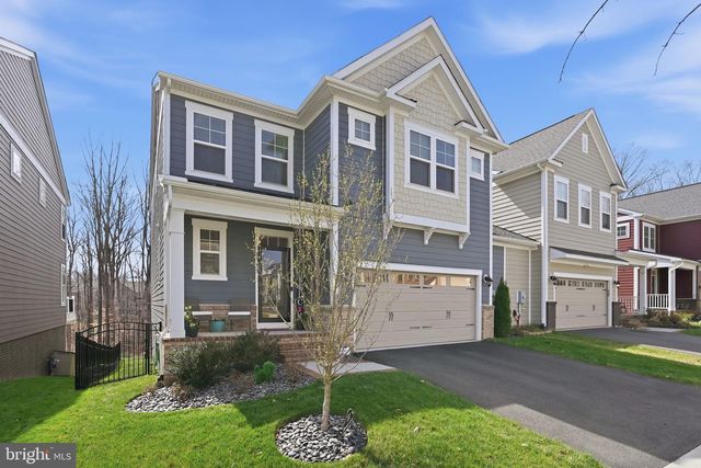 1555 MEADOWLARK GLEN RD, Dumfries, VA 22026