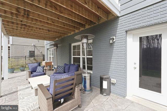 1555 MEADOWLARK GLEN RD, Dumfries, VA 22026