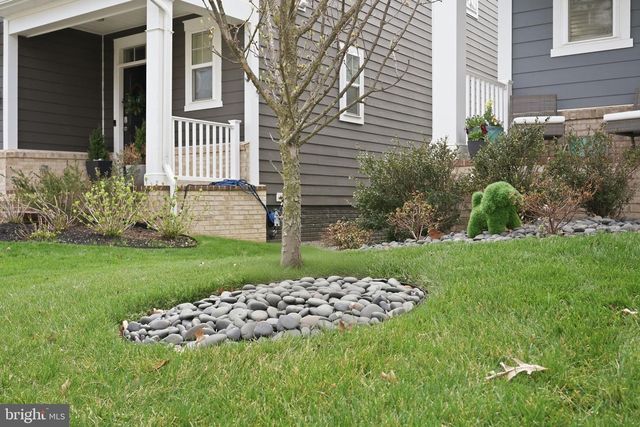 1555 MEADOWLARK GLEN RD, Dumfries, VA 22026