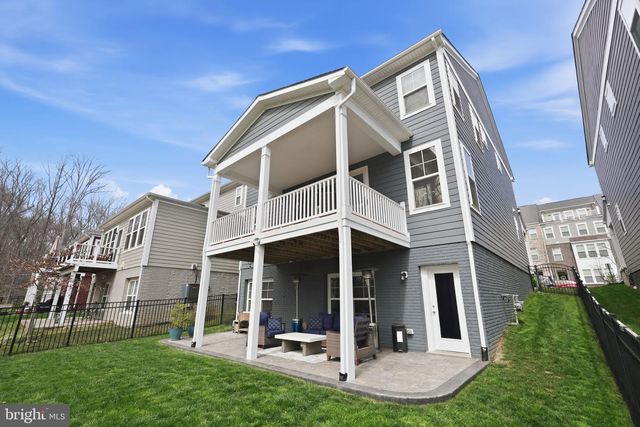 1555 MEADOWLARK GLEN RD, Dumfries, VA 22026