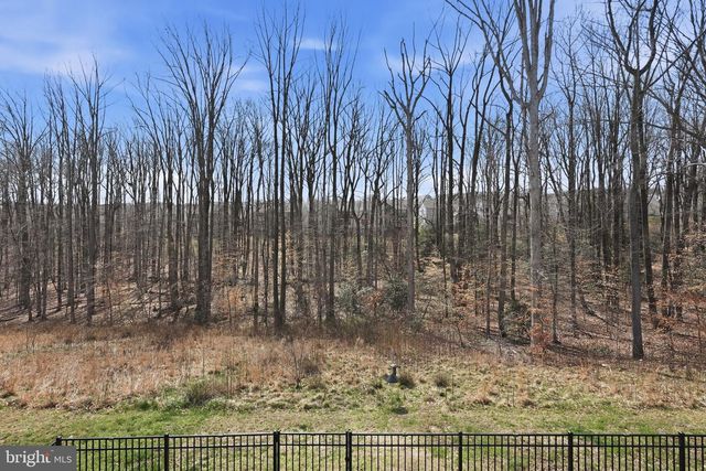 1555 MEADOWLARK GLEN RD, Dumfries, VA 22026