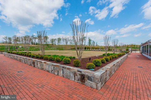 1555 MEADOWLARK GLEN RD, Dumfries, VA 22026