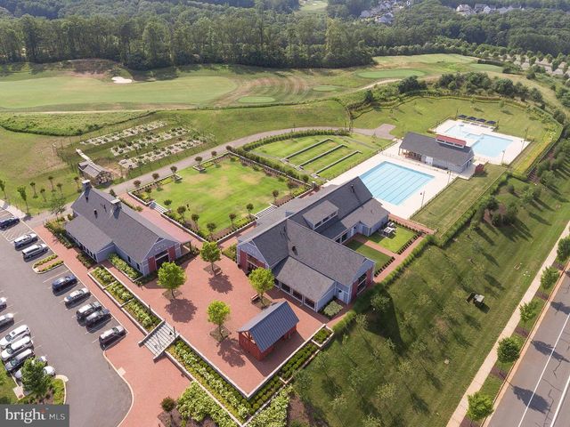 1555 MEADOWLARK GLEN RD, Dumfries, VA 22026