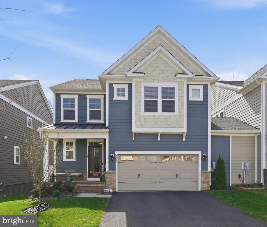 1555 MEADOWLARK GLEN RD, Dumfries, VA 22026