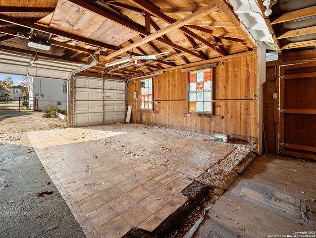 1627 Schley, San Antonio, TX 78210