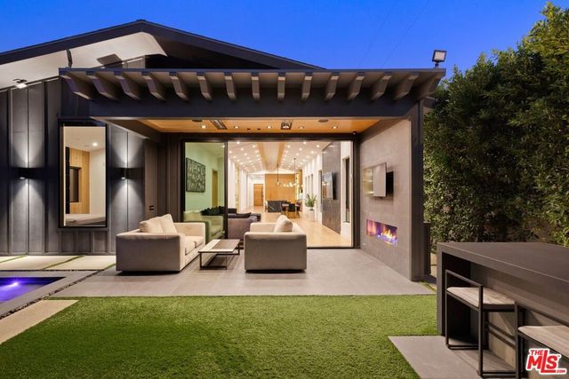 4803 Lemona Avenue, Sherman Oaks, CA 91403