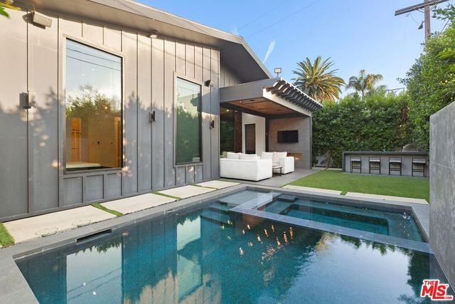 4803 Lemona Avenue, Sherman Oaks, CA 91403