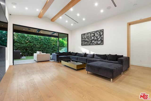 4803 Lemona Avenue, Sherman Oaks, CA 91403