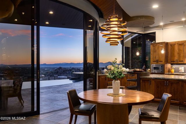 1277 W Tortolita Mountain Circle, Oro Valley, AZ 85755