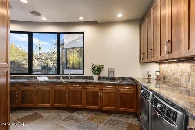 1277 W Tortolita Mountain Circle, Oro Valley, AZ 85755