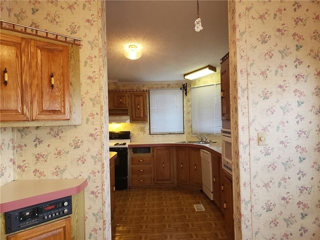 53 Lear Drive, Coventry, RI 02816