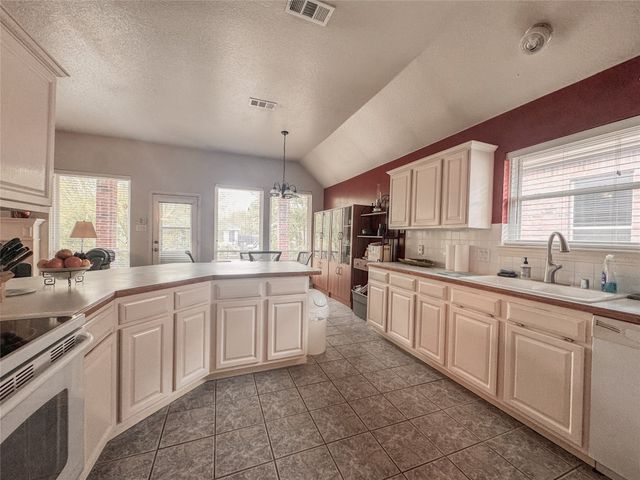 3016 Deer Trail, Mckinney, TX 75071